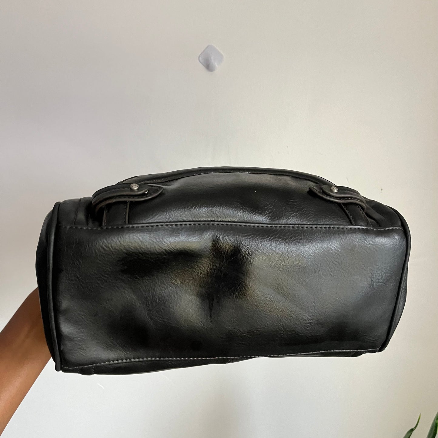 Apostrophe Black Leather Purse